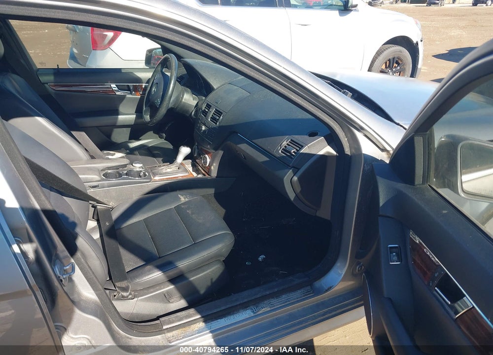 2011 MERCEDES-BENZ C 300 LUXURY 4MATIC/SPORT 4MATIC VIN: WDDGF8BB9BR138814