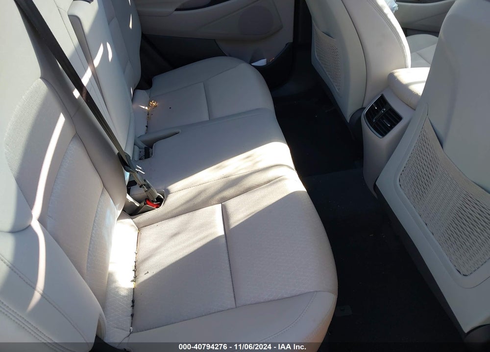 2018 HYUNDAI TUCSON VALUE VIN: KM8J3CA27JU674861