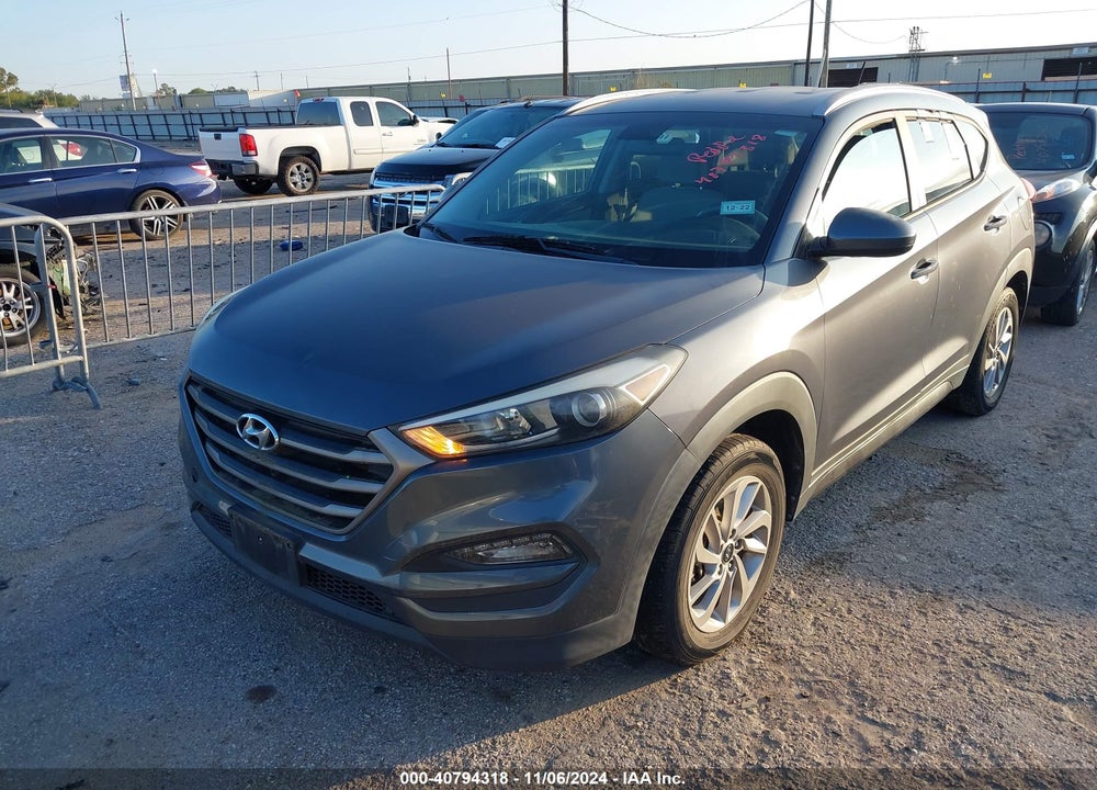 2016 HYUNDAI TUCSON SE VIN: KM8J33A43GU109596