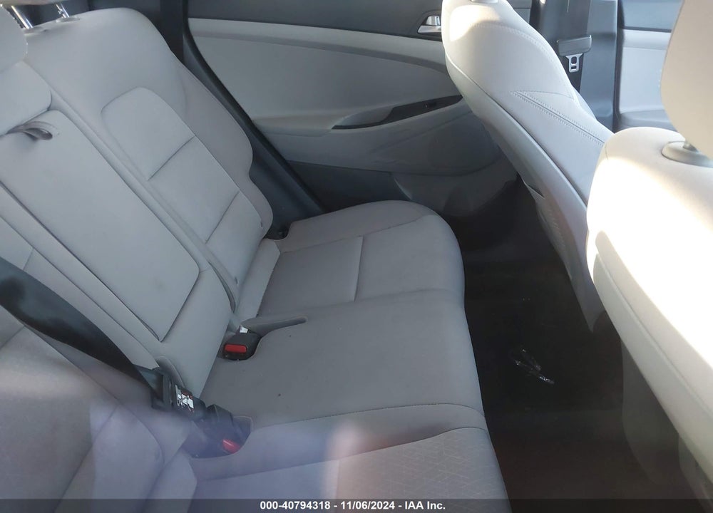 2016 HYUNDAI TUCSON SE VIN: KM8J33A43GU109596
