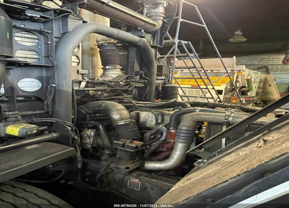 2013 MACK 600 LEU600 VIN: 1M2AU02C3DM007213