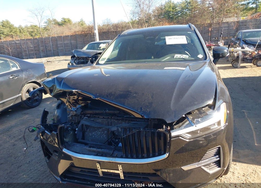 2022 VOLVO XC60 B5 MOMENTUM VIN: YV4L12RK2N1088980