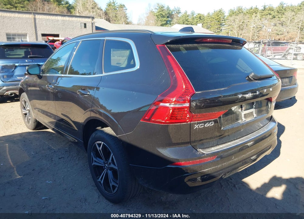 2022 VOLVO XC60 B5 MOMENTUM VIN: YV4L12RK2N1088980