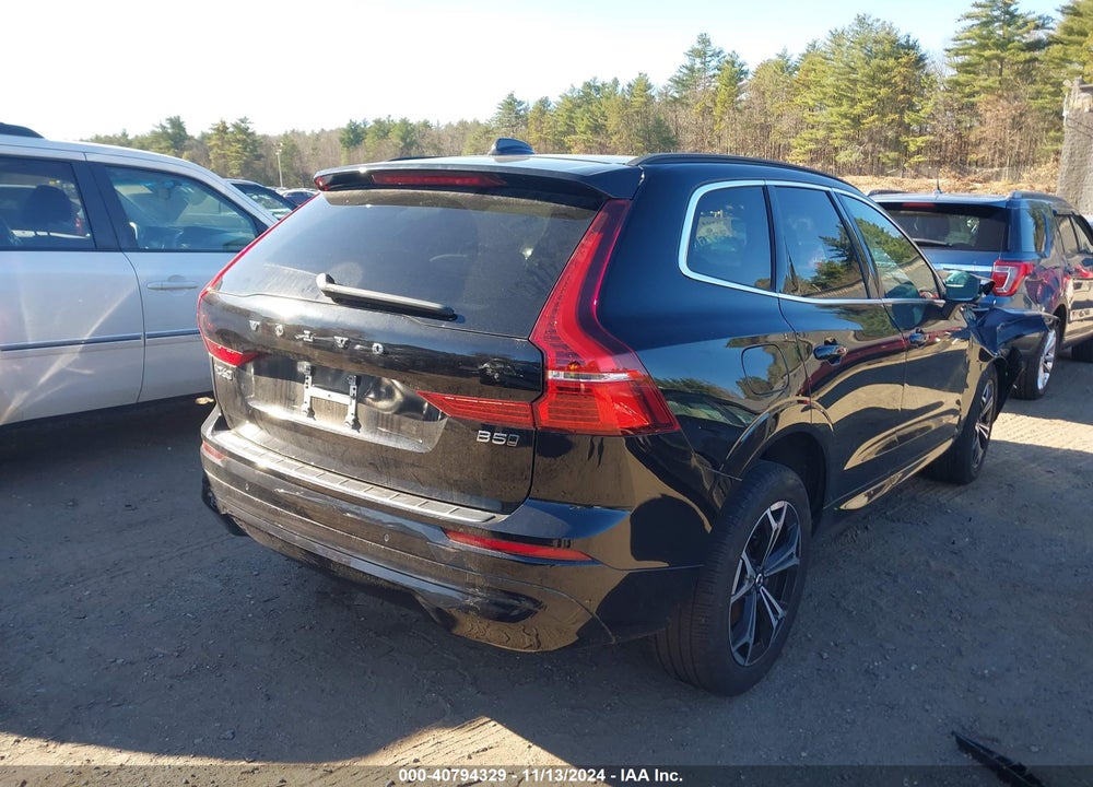 2022 VOLVO XC60 B5 MOMENTUM VIN: YV4L12RK2N1088980