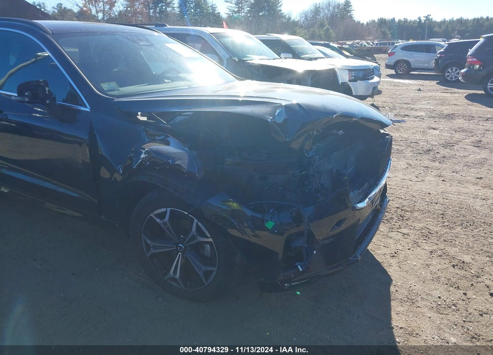 2022 VOLVO XC60 B5 MOMENTUM VIN: YV4L12RK2N1088980