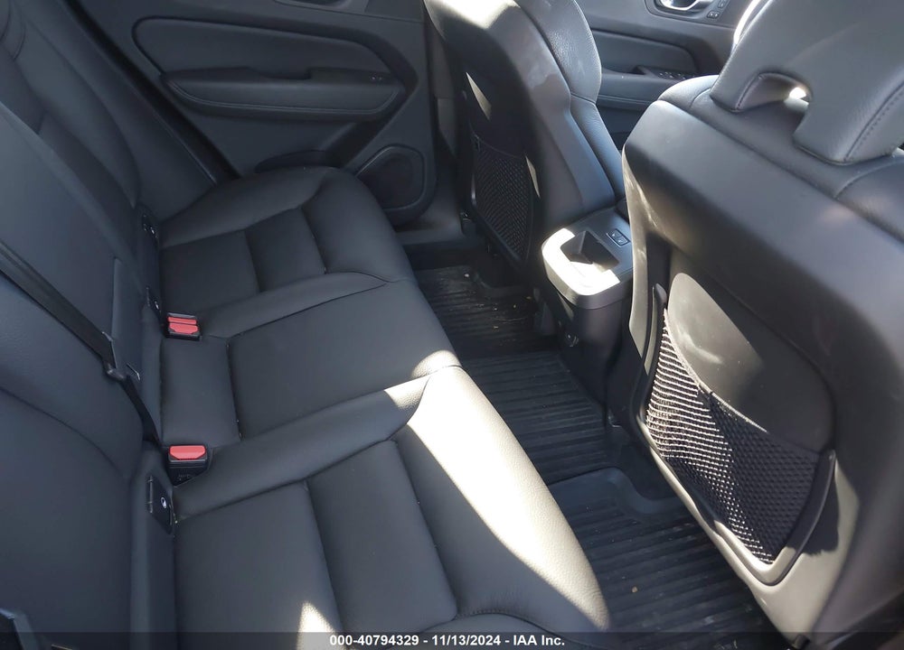 2022 VOLVO XC60 B5 MOMENTUM VIN: YV4L12RK2N1088980