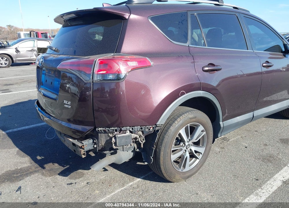 2016 TOYOTA RAV4 XLE VIN: 2T3RFREV6GW438901