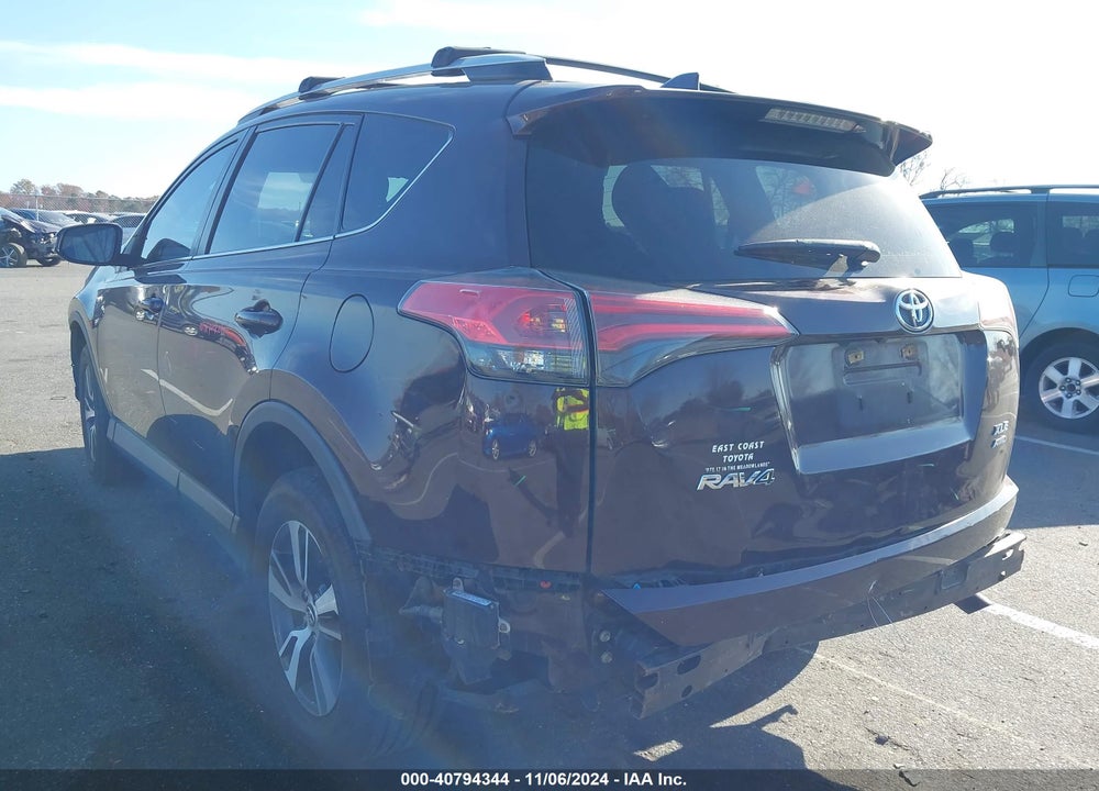 2016 TOYOTA RAV4 XLE VIN: 2T3RFREV6GW438901