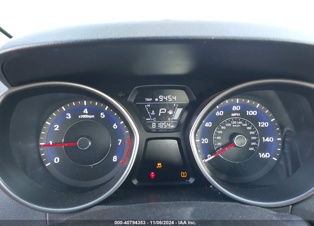 2015 HYUNDAI ELANTRA LIMITED VIN: 5NPDH4AE5FH557302