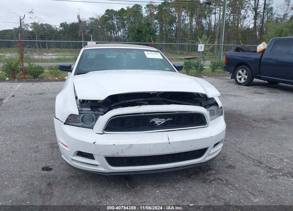 2014 FORD MUSTANG V6 VIN: 1ZVBP8EM5E5322865