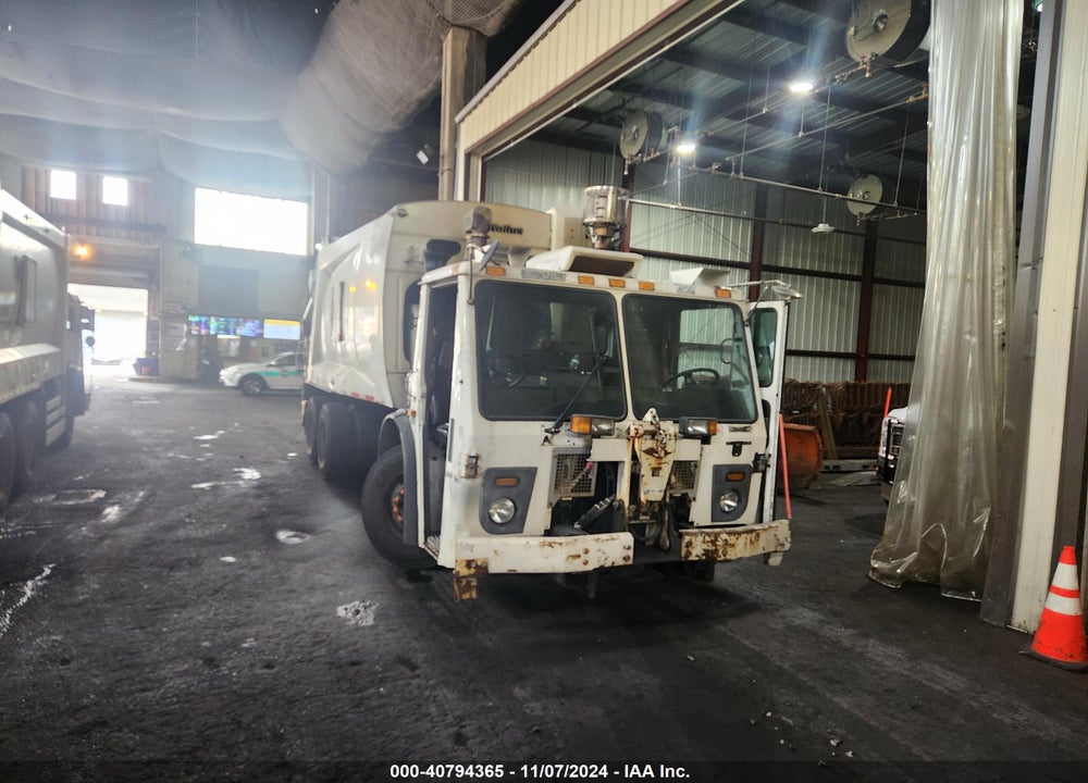 2013 MACK 600 LEU600 VIN: 1M2AU02C6DM006993
