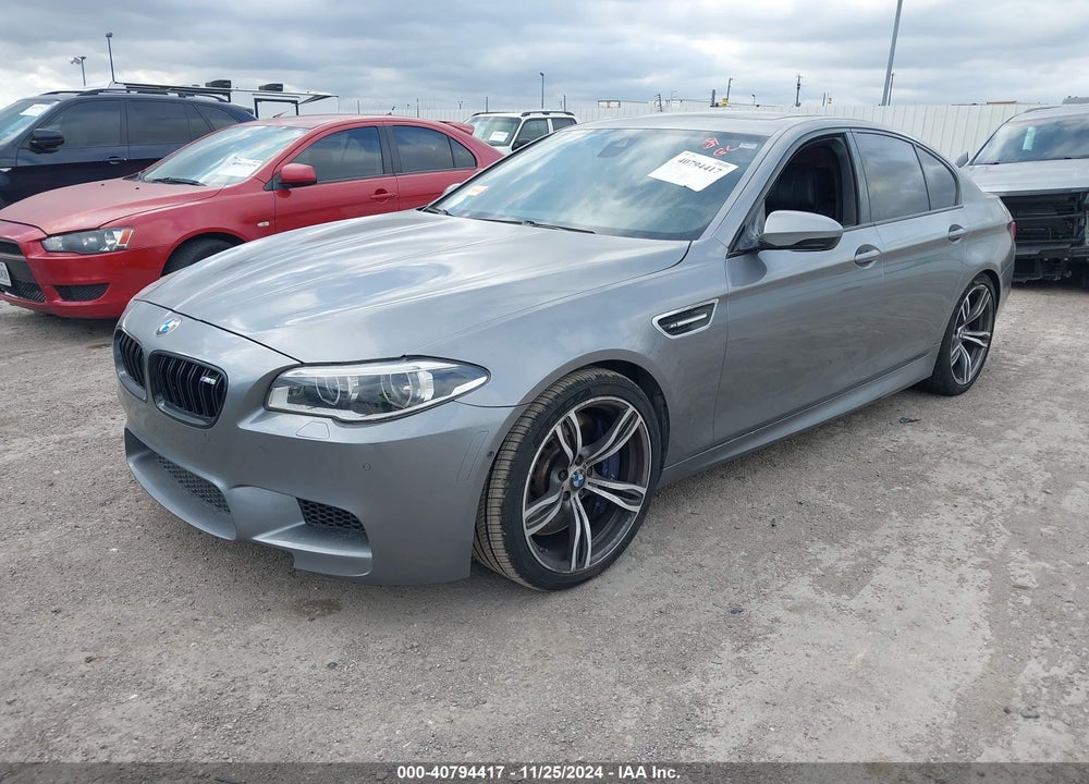 2014 BMW M5 VIN: WBSFV9C58ED593915