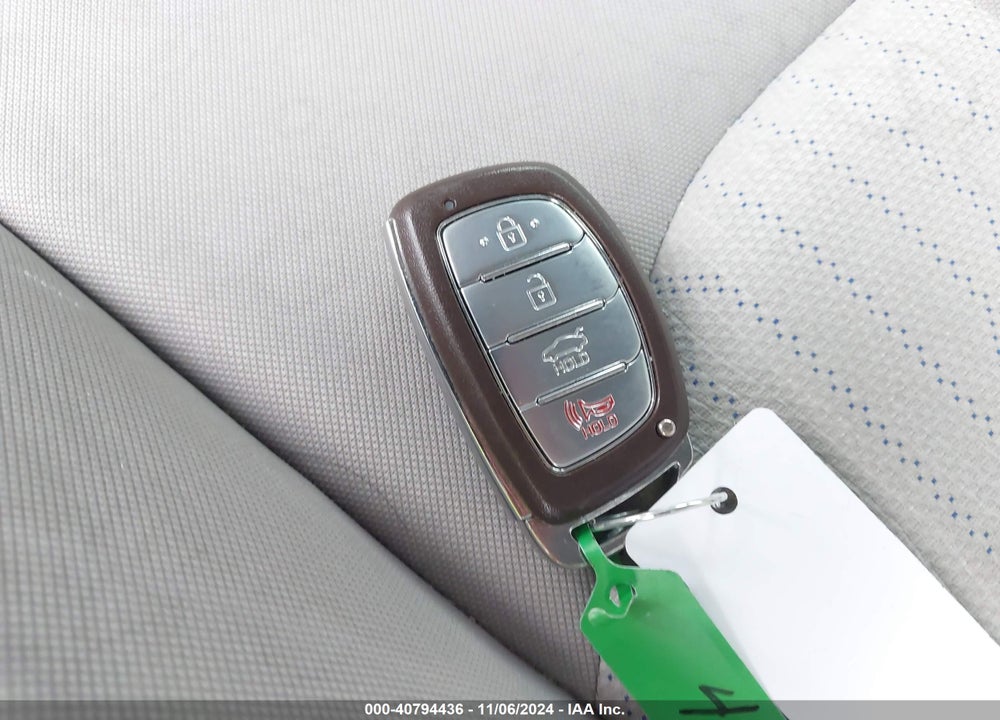 2016 HYUNDAI SONATA HYBRID SE VIN: KMHE24L14GA024488