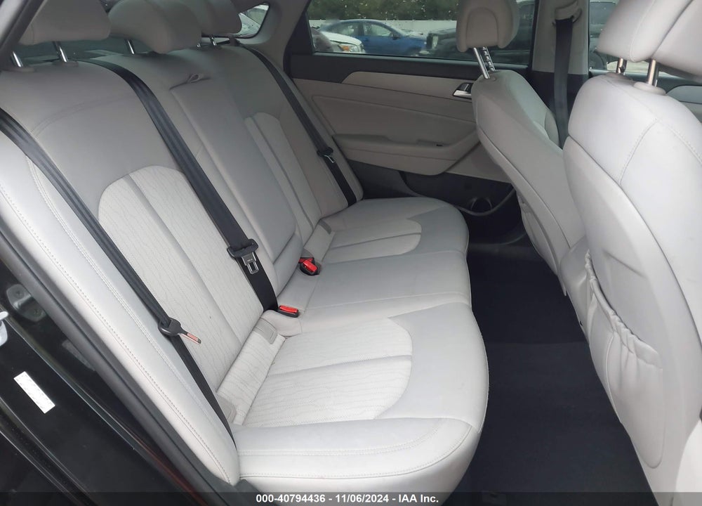 2016 HYUNDAI SONATA HYBRID SE VIN: KMHE24L14GA024488