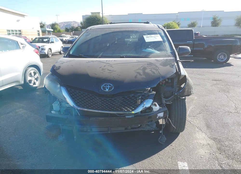 2012 TOYOTA SIENNA SE 8 PASSENGER VIN: 5TDXK3DC7CS220994