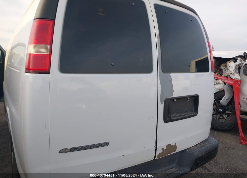 2009 CHEVROLET EXPRESS 2500 WORK VAN VIN: 1GCGG25C491128578