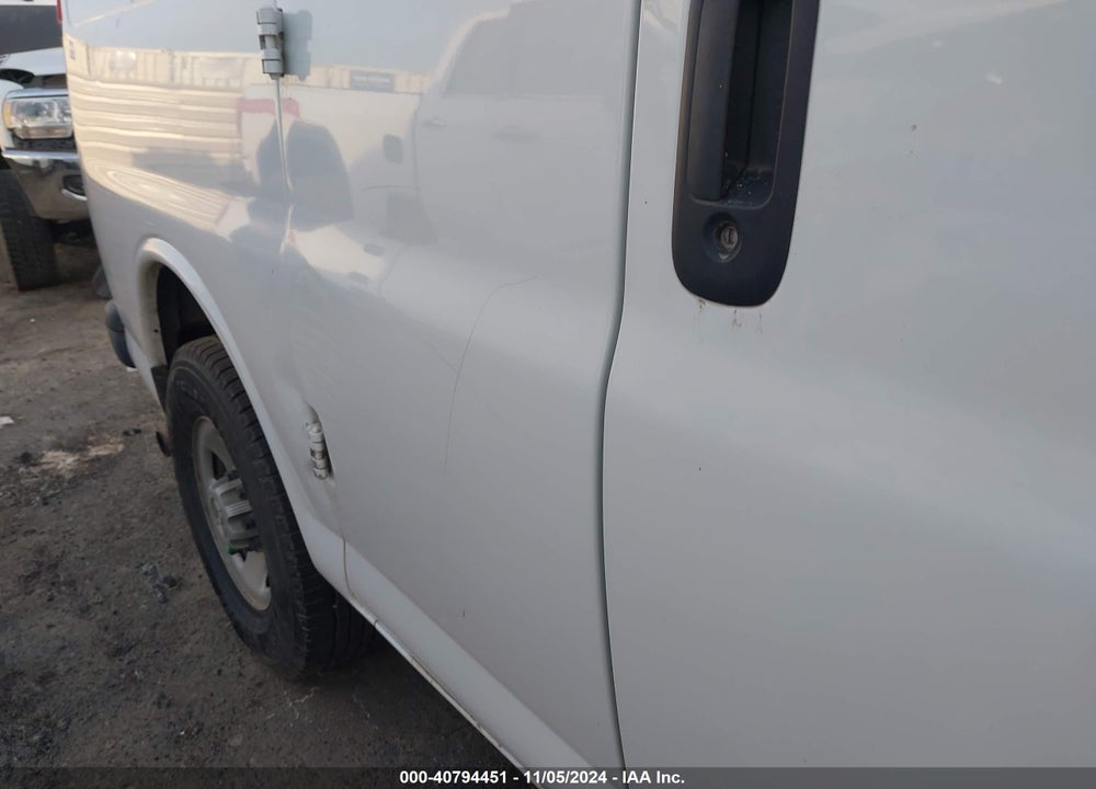 2009 CHEVROLET EXPRESS 2500 WORK VAN VIN: 1GCGG25C491128578