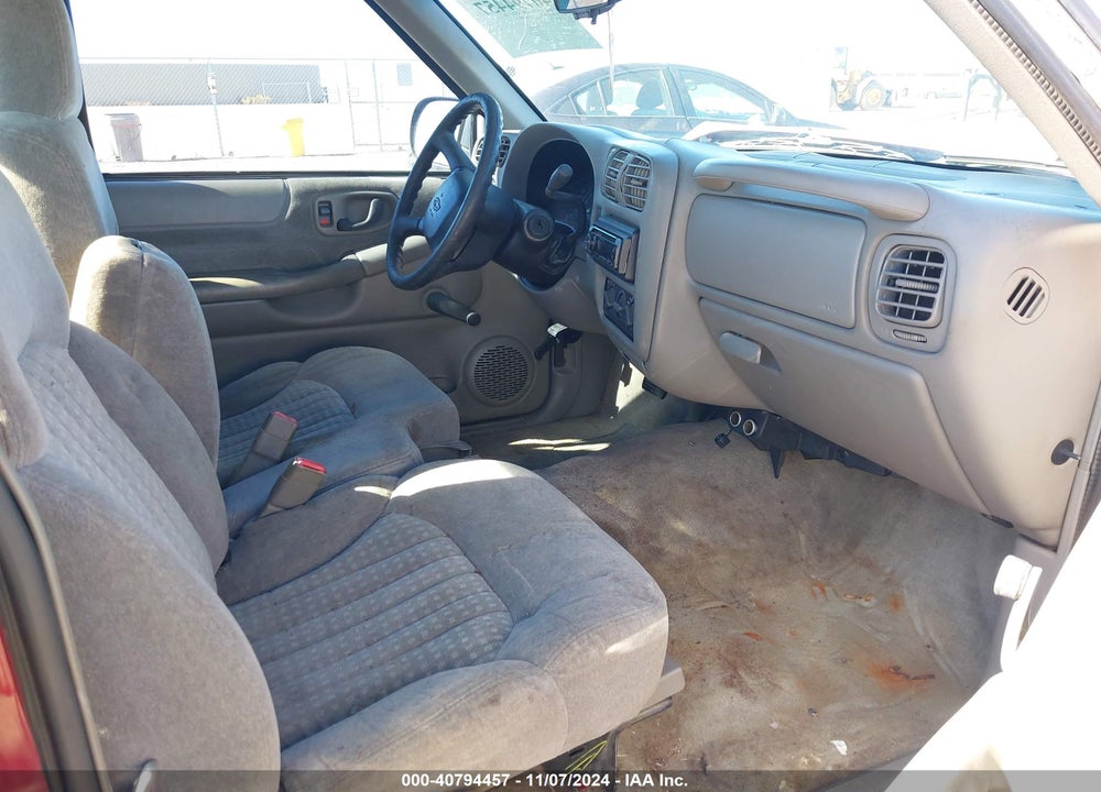 2001 CHEVROLET S-10 LS VIN: 1GCCS19W818257575