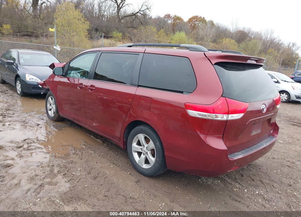 2013 TOYOTA SIENNA LE V6 8 PASSENGER VIN: 5TDKK3DC0DS403889