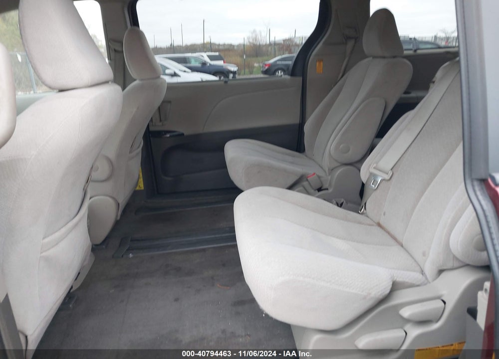 2013 TOYOTA SIENNA LE V6 8 PASSENGER VIN: 5TDKK3DC0DS403889