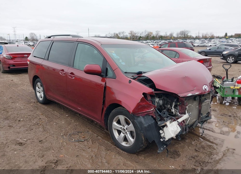 2013 TOYOTA SIENNA LE V6 8 PASSENGER VIN: 5TDKK3DC0DS403889