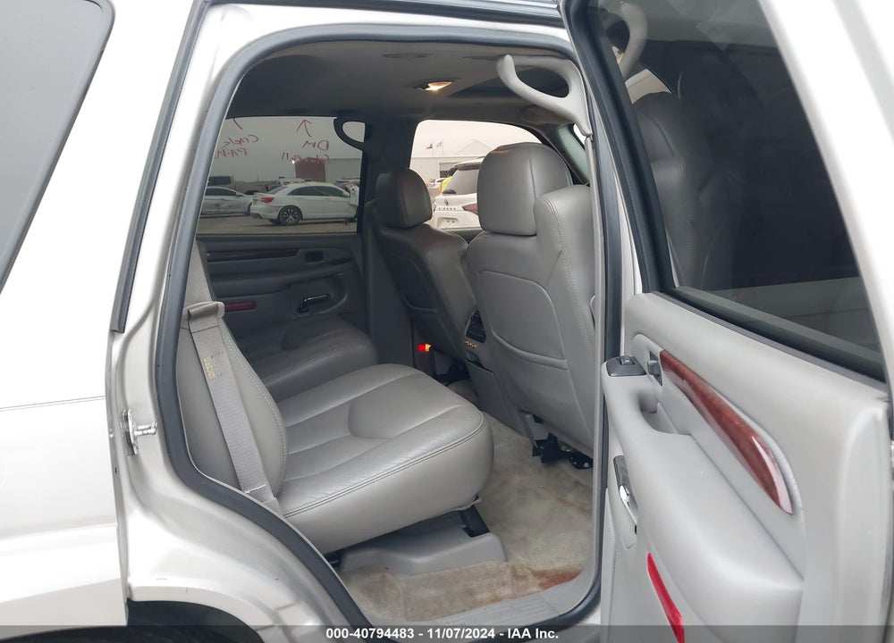 2005 CADILLAC ESCALADE STANDARD VIN: 1GYEC63N45R235392