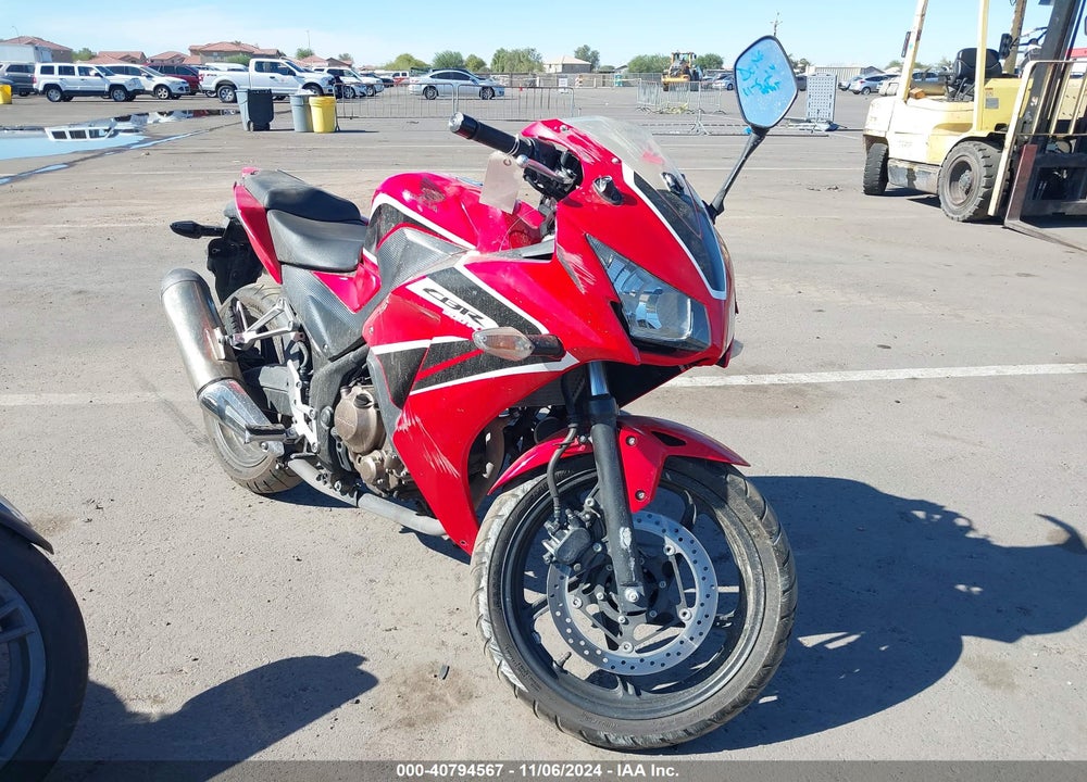 2017 HONDA CBR300 R VIN: MLHNC5103H5300667