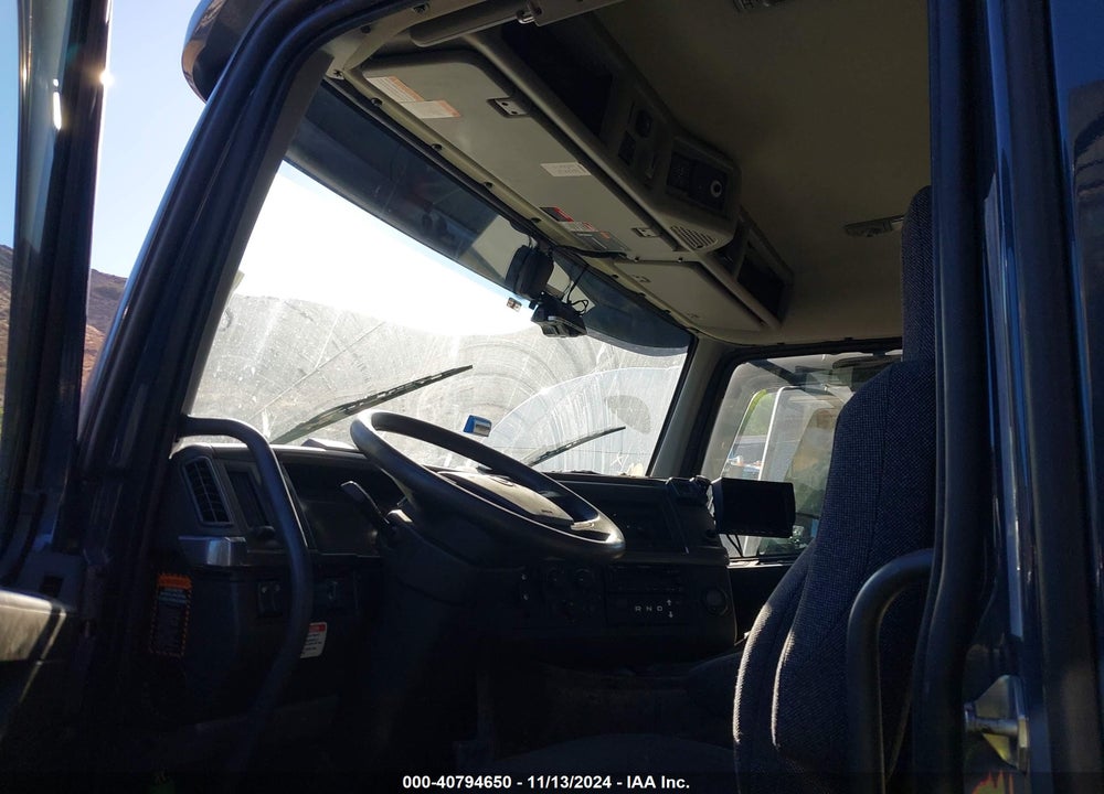 2022 VOLVO VNL VIN: 4V4NC9UG3NN312188