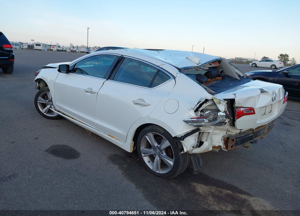 2013 ACURA ILX 2.0L VIN: 19VDE1F75DE007481