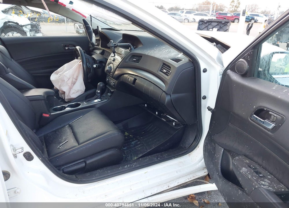 2013 ACURA ILX 2.0L VIN: 19VDE1F75DE007481