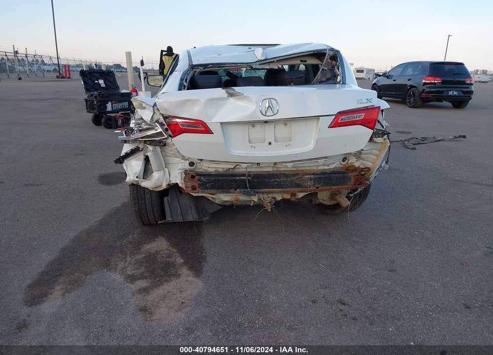 2013 ACURA ILX 2.0L VIN: 19VDE1F75DE007481