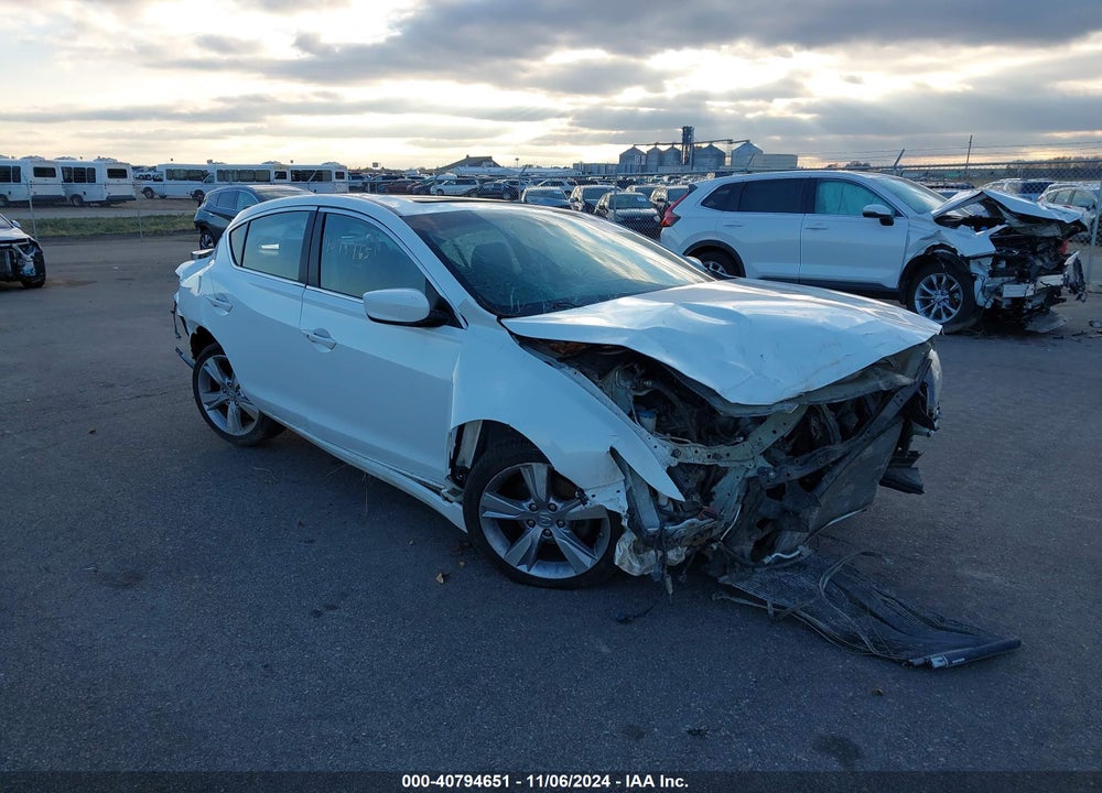 2013 ACURA ILX 2.0L VIN: 19VDE1F75DE007481