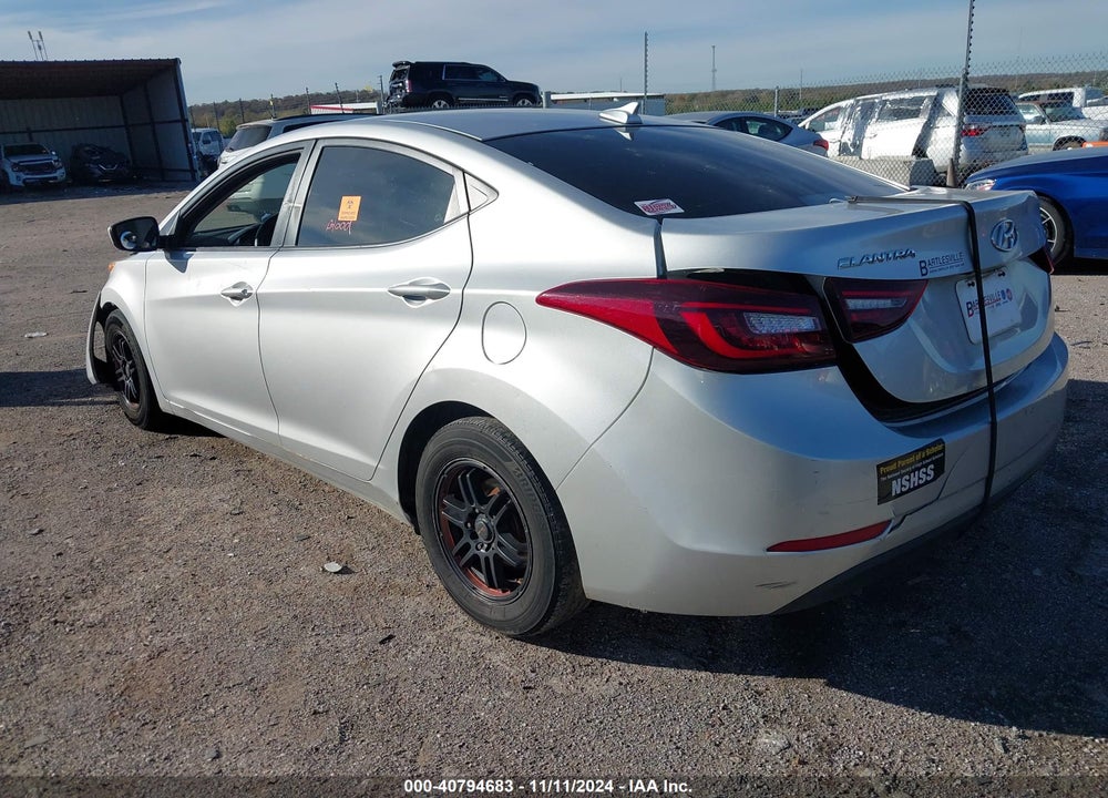 2016 HYUNDAI ELANTRA SE VIN: 5NPDH4AE2GH696689