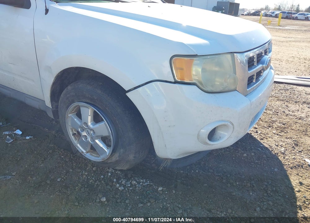 2009 FORD ESCAPE XLS VIN: 1FMCU02709KB69587