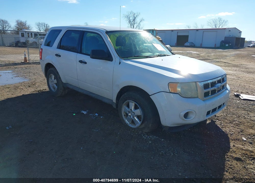 2009 FORD ESCAPE XLS VIN: 1FMCU02709KB69587