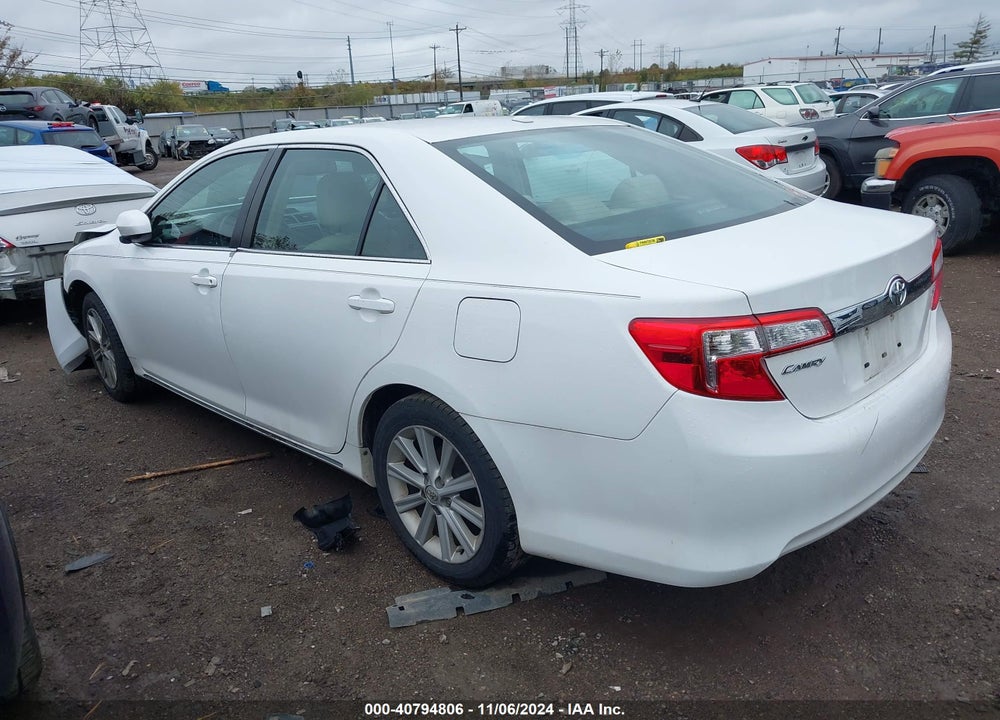 2014 TOYOTA CAMRY XLE VIN: 4T4BF1FK5ER402409