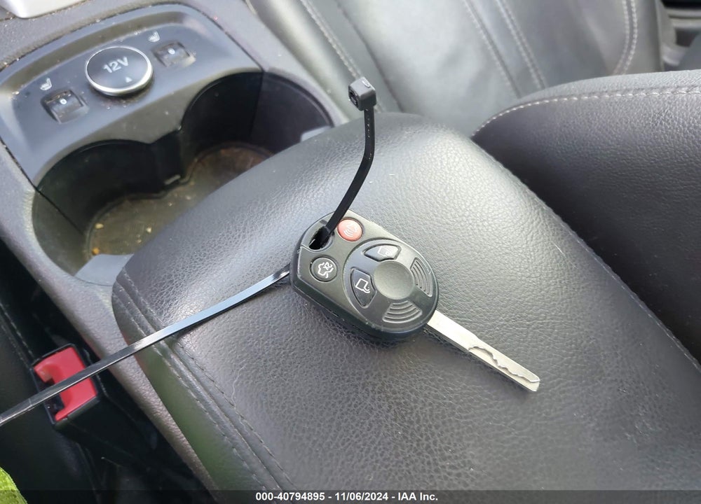 2014 FORD FOCUS SE VIN: 1FADP3F24EL107569