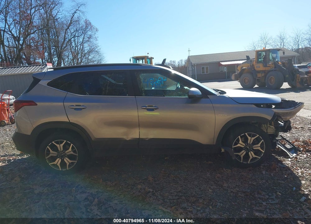 2021 KIA SELTOS EX VIN: KNDERCAA6M7131399
