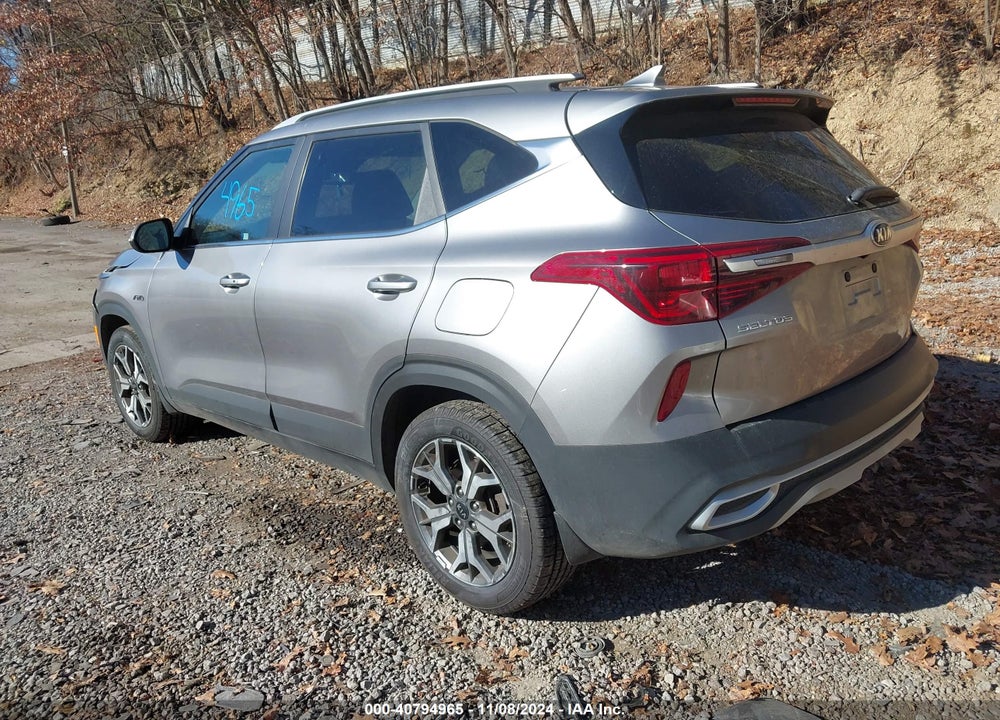 2021 KIA SELTOS EX VIN: KNDERCAA6M7131399