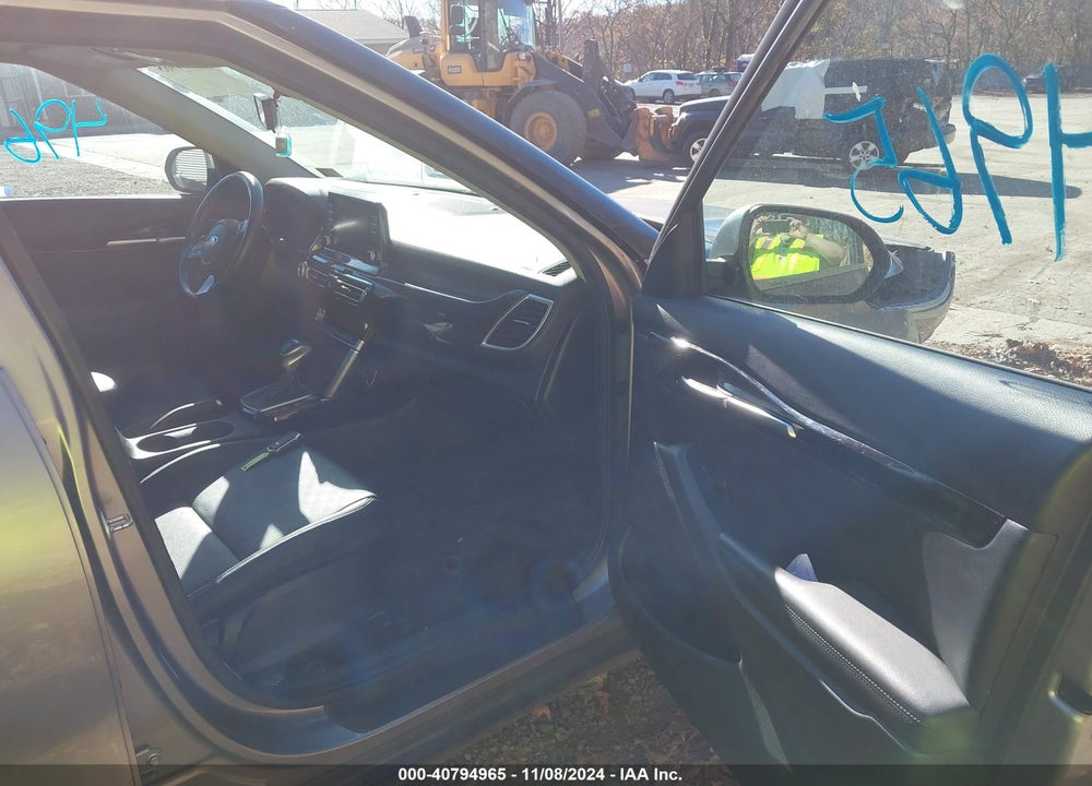 2021 KIA SELTOS EX VIN: KNDERCAA6M7131399