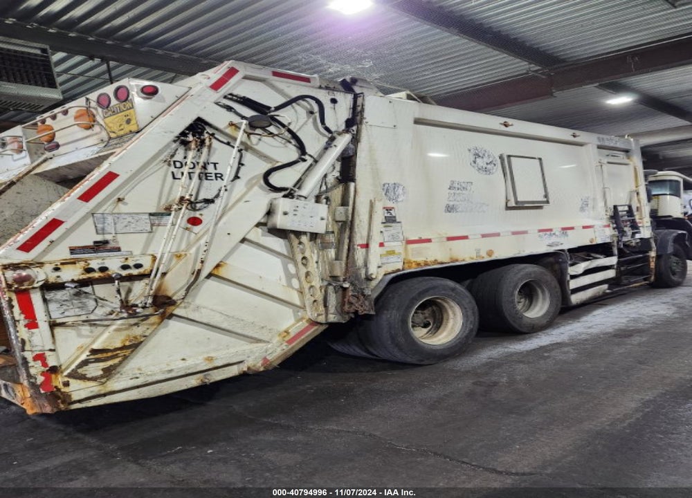 2017 MACK LR VIN: 1M2LR02C2HM001631