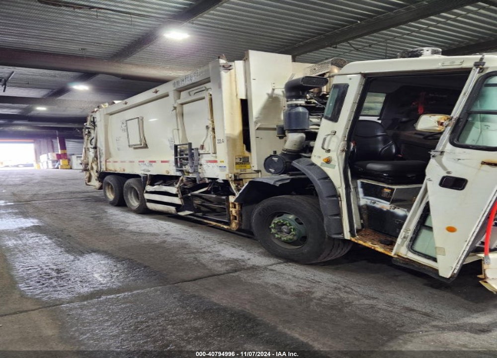 2017 MACK LR VIN: 1M2LR02C2HM001631