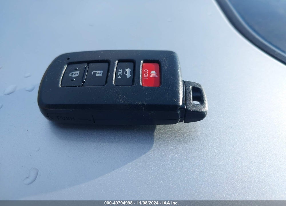2012 TOYOTA CAMRY HYBRID XLE VIN: 4T1BD1FK1CU047073