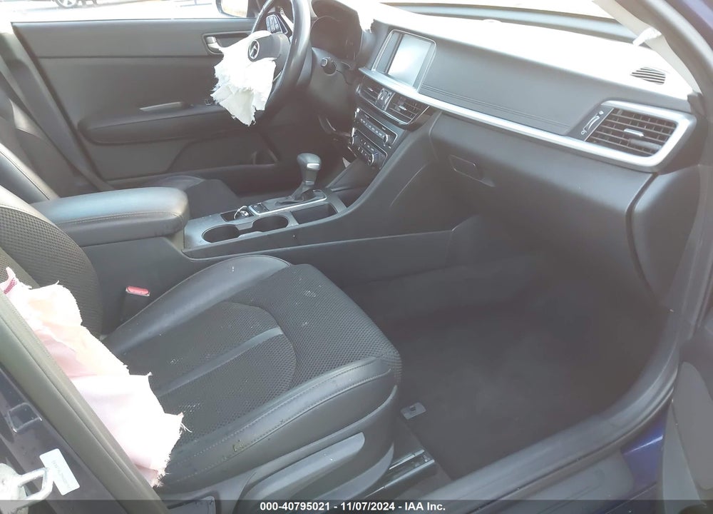 2019 KIA OPTIMA S VIN: 5XXGT4L39KG287553