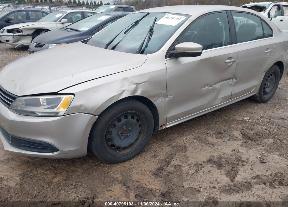 2013 VOLKSWAGEN JETTA SE VIN: 3VWDP7AJ9DM224753