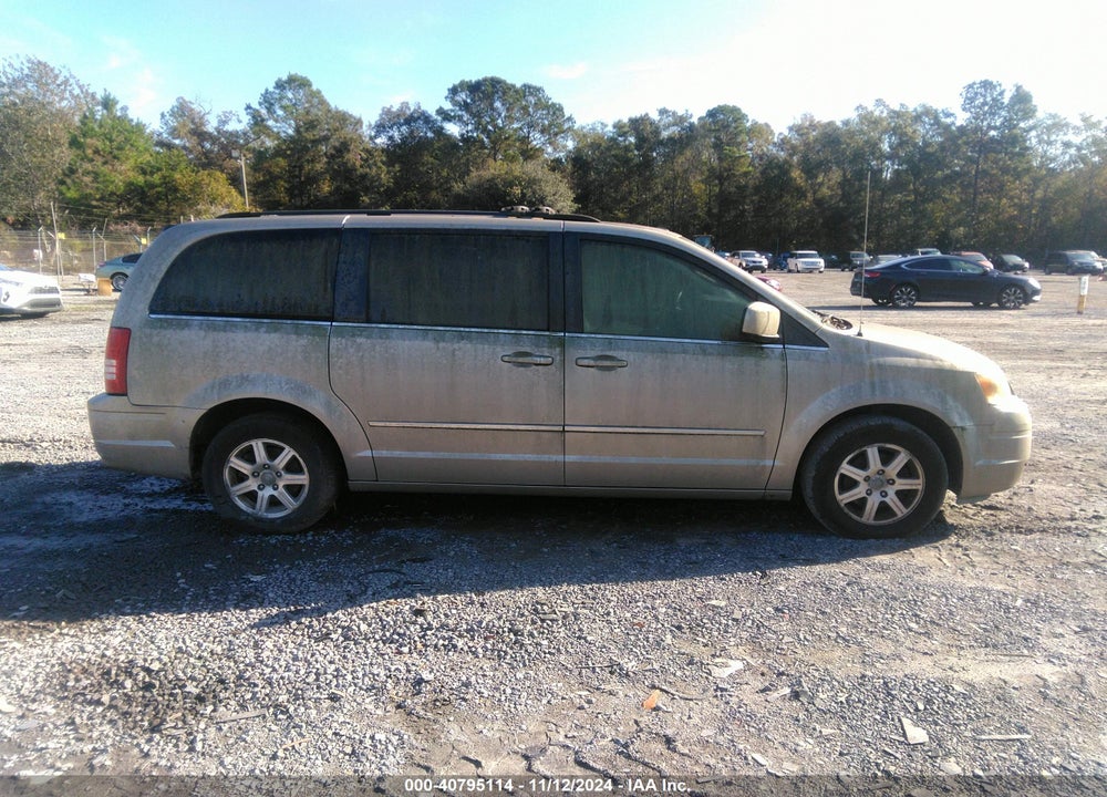 2009 CHRYSLER TOWN & COUNTRY TOURING VIN: 2A8HR54189R597211