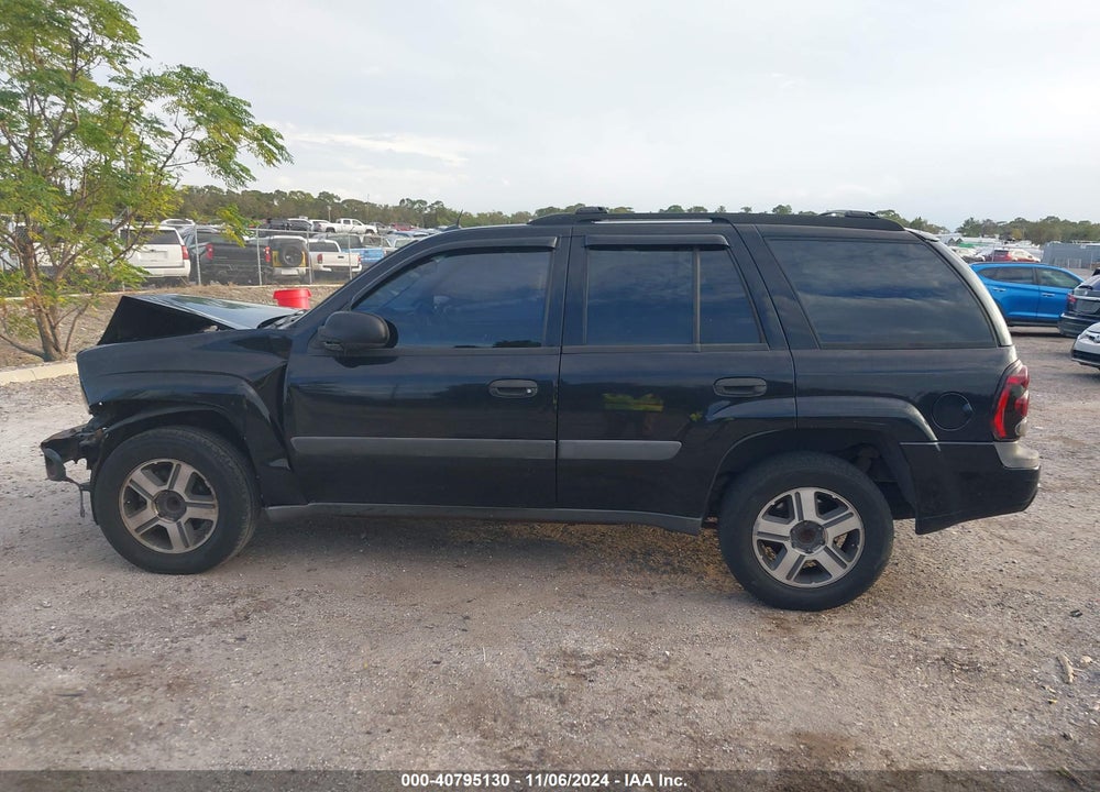 2005 CHEVROLET TRAILBLAZER LS VIN: 1GNDS13S252315108