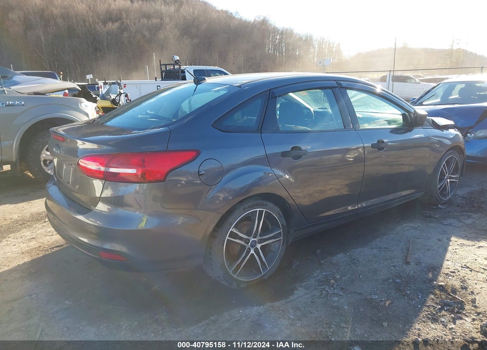 2018 FORD FOCUS S VIN: 1FADP3E23JL235281