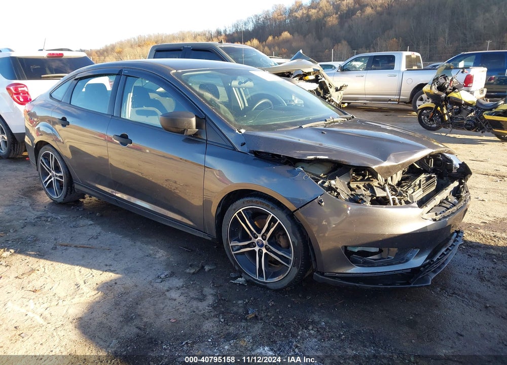 2018 FORD FOCUS S VIN: 1FADP3E23JL235281