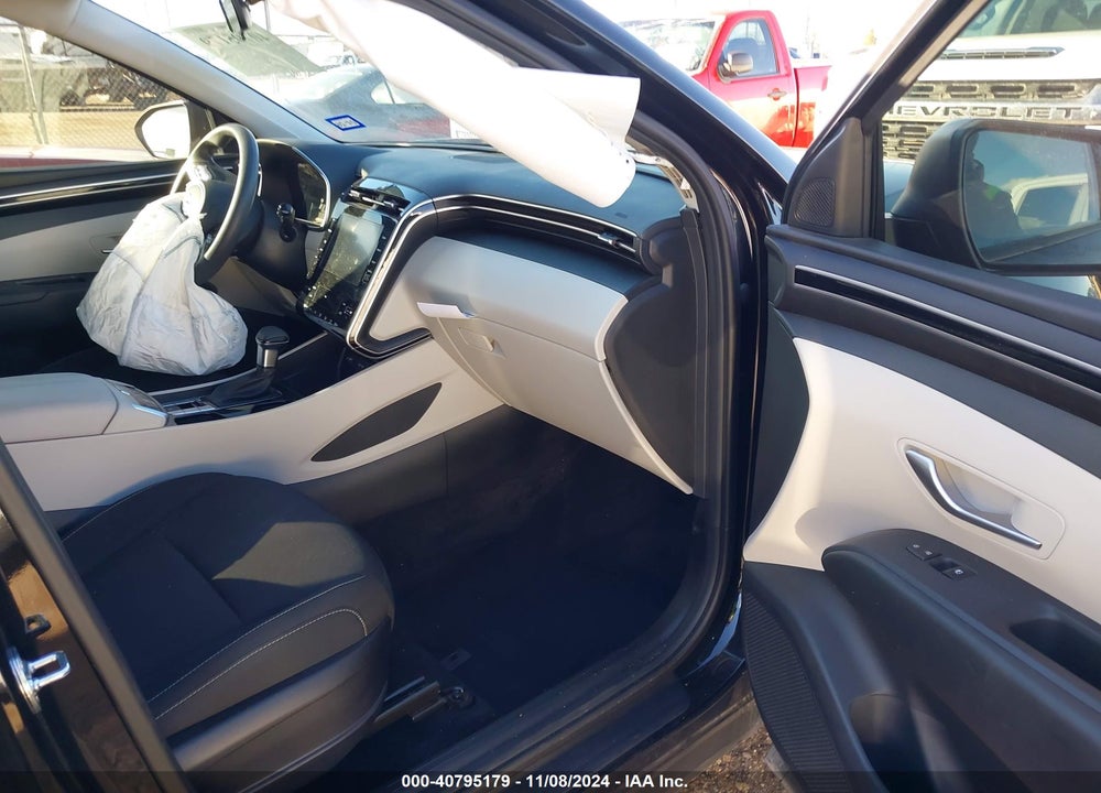 2024 HYUNDAI TUCSON VIN: 5NMJB3DE1RH401415